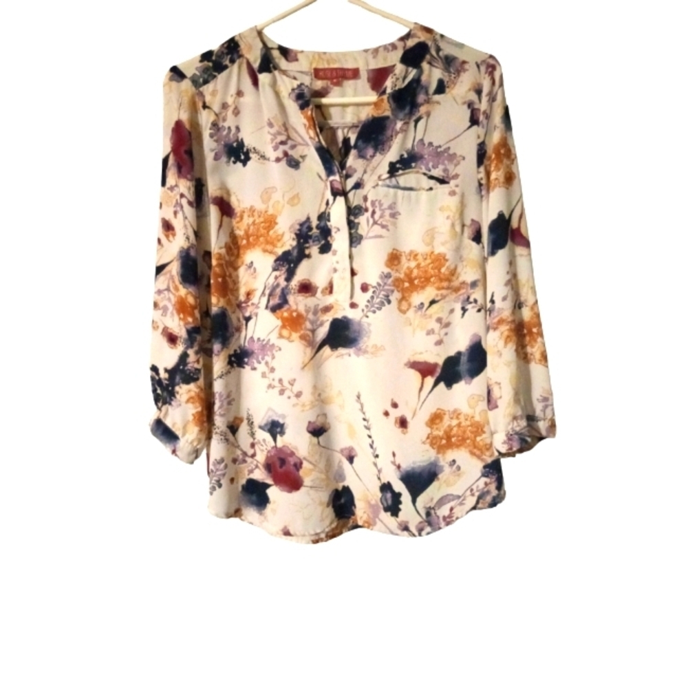 Rose & Thyme Artsy Floral Blouse Romantic Sophisticated Office Casual Classy M